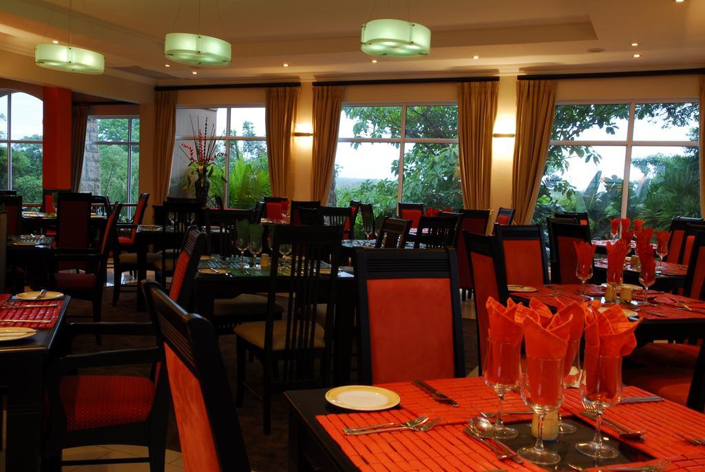 Protea Hotel By Marriott Umfolozi River Richards Bay Eksteriør billede
